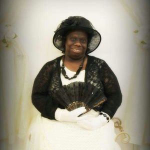 Meet your Posher, Sandra